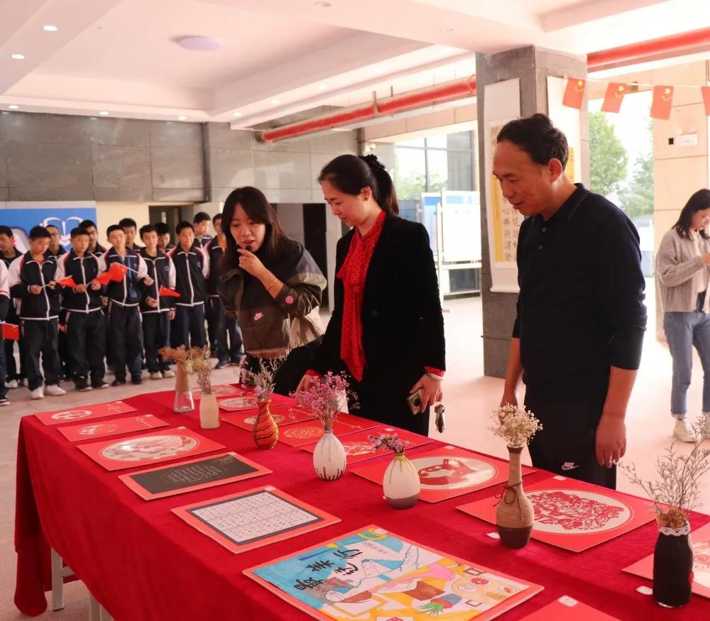 衡阳市九中举办2020年“传承红色基因，争做时代新人”美术作品展